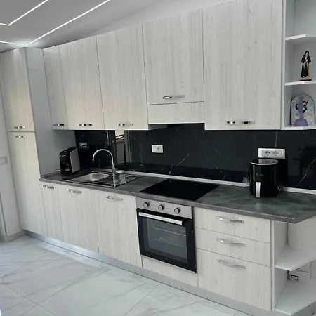 Noemi Luxury - Marina Appartement
