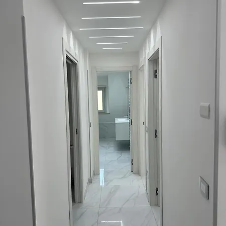 Noemi Luxury - Marina * ניקוטרה