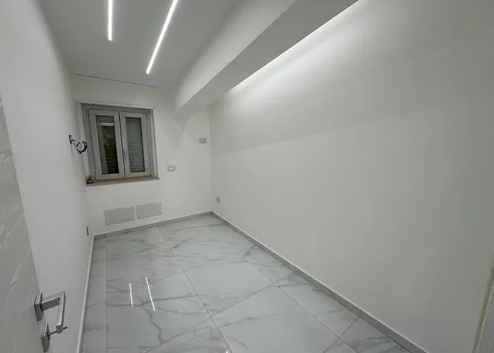 Noemi Luxury - Marina Nicotera