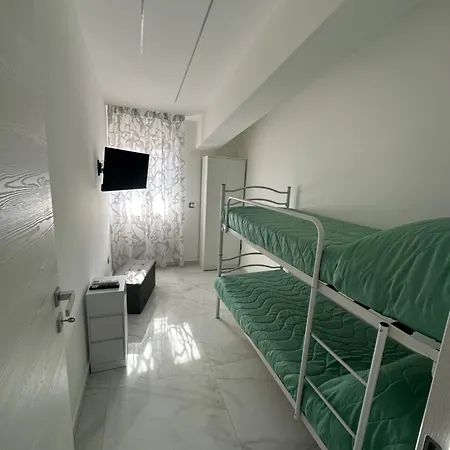 Noemi Luxury - Marina Apartment