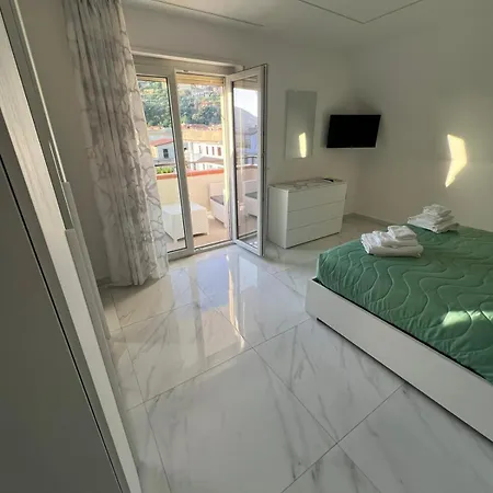 Noemi Luxury - Marina Apartment Nicotera